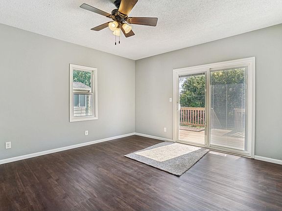 5th image of 2646 15th Ave E