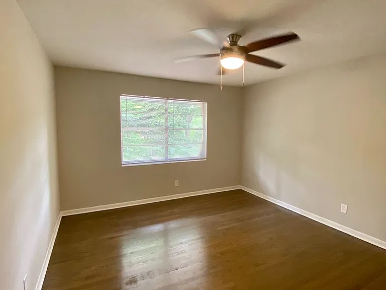 225 Hillcrest Ave — Photo 4