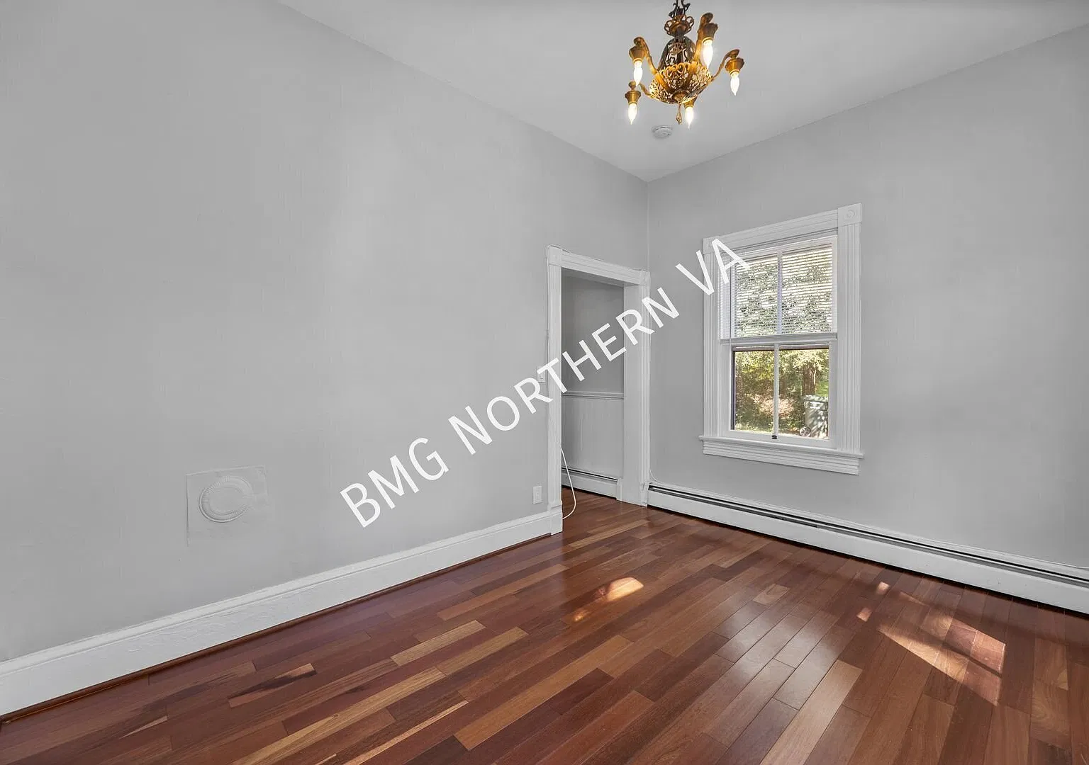 Cozy 1 BR/1 BA Home in Convenient Manassas Location — Photo 3