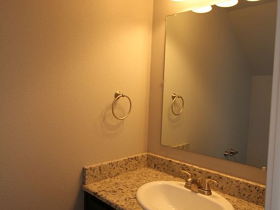 3rd image of 1520-1580 Gabriela Ct NE #102