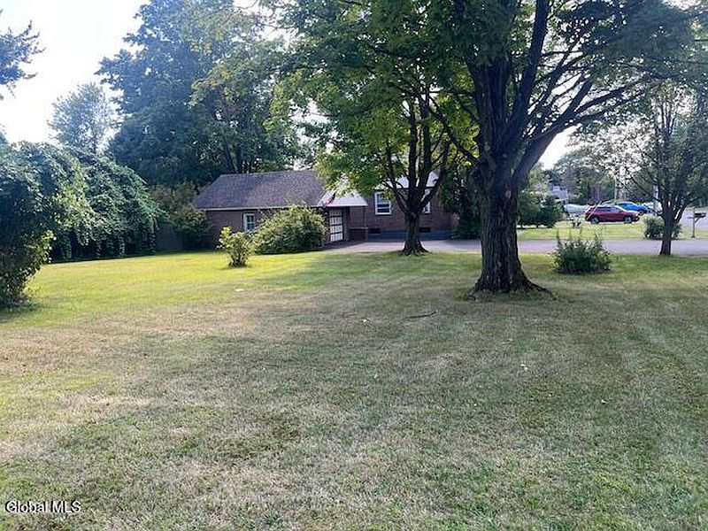 5th image of 100 Lansing Road South