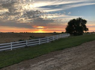 370 Hill Dr, Eltopia, WA 99330