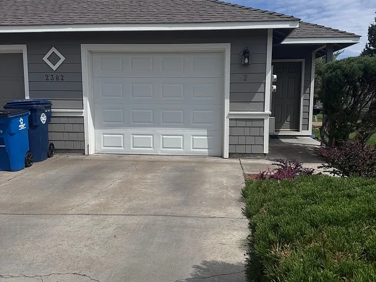 2382 NE Mary Rose Pl #2 — Photo 2