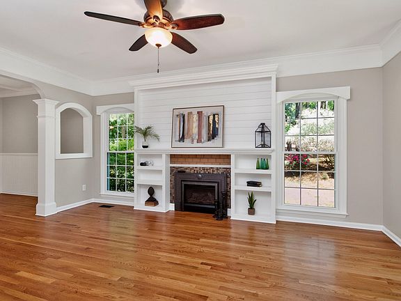 5th image of 302 Catlin Rd