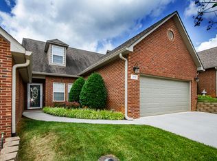 373 Meadow Walk Ln, Lenoir City, TN 37772