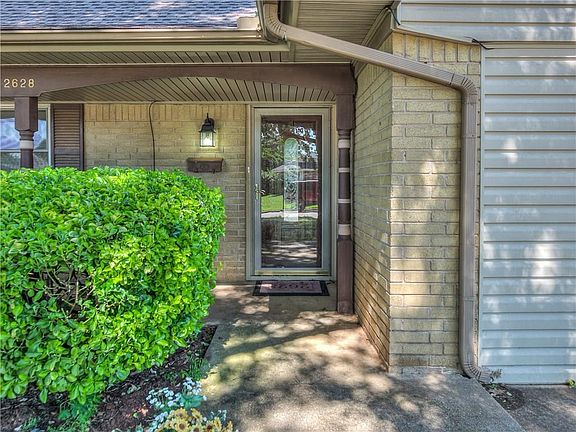 5th image of 2628 Wyandotte Way