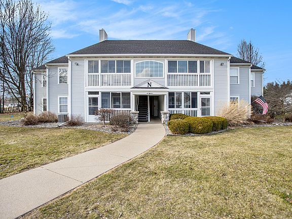 2nd image of 386 Westbrook Ct