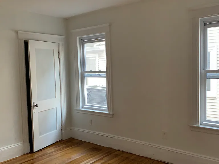 22 Gardner St — Photo 3
