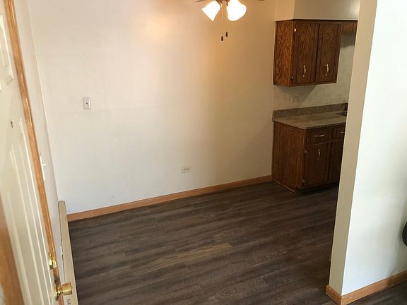 4th image of 11-6605 Oak Forest Ave #11