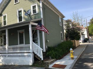 22 Calvert St, Newport, RI 02840