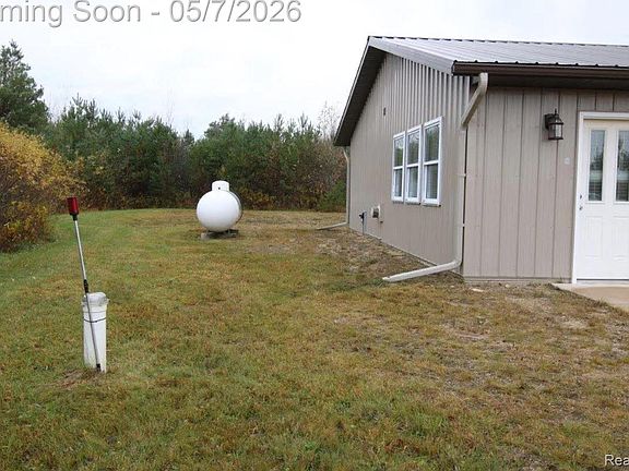 5th image of 6595 Little Canada Rd