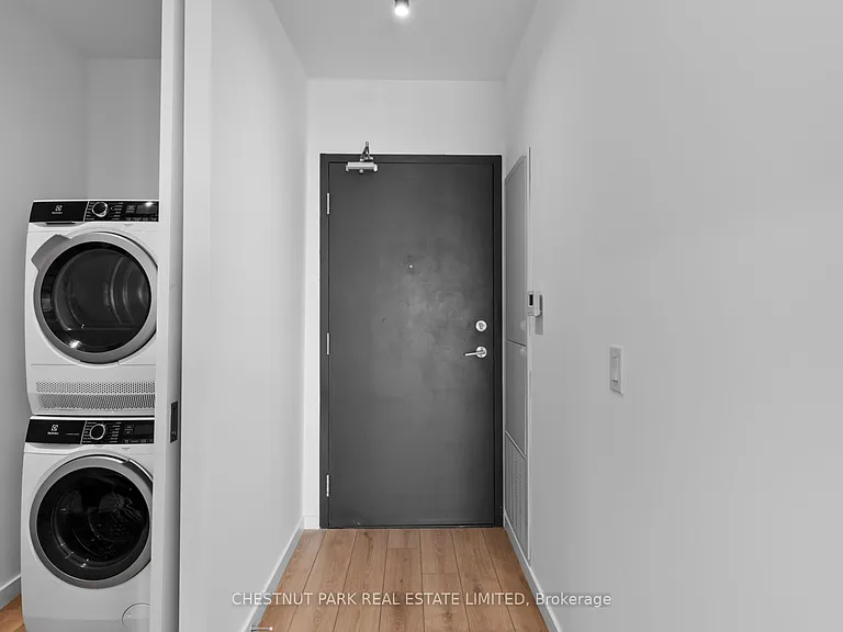 7 Smith Cres #813 — Photo 25