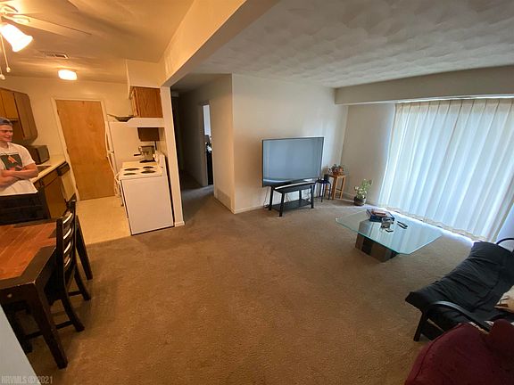 3rd image of 900 Progress St #H