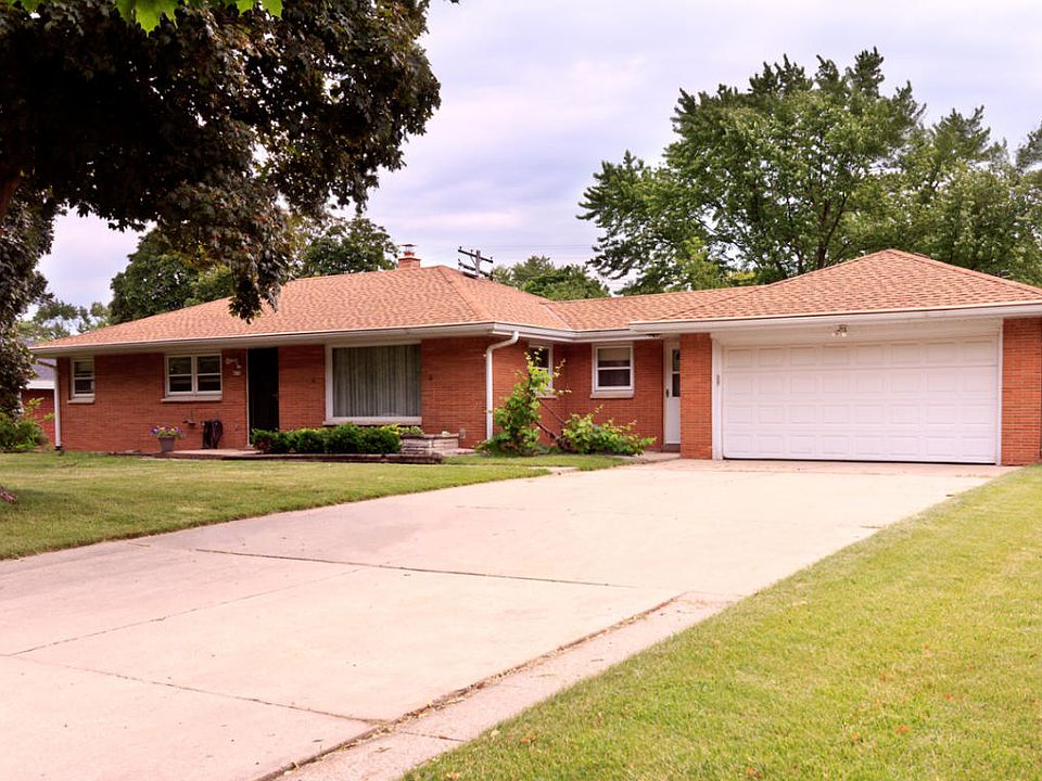 1st image of 4558 N 108th St