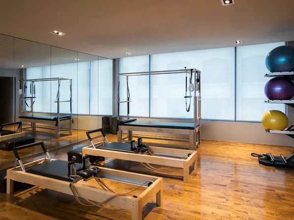 28-10 Jackson Avenue image 3 of 3