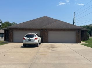 137 Bailey Cir #B, Rogersville, MO 65742