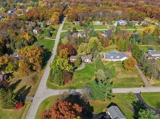 11057 Winthrop Ln, Brighton, MI 48114