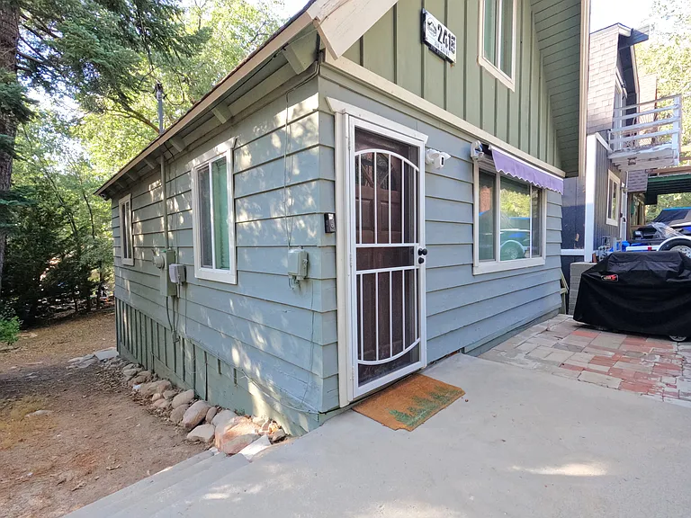 2418 Fir Dr — Photo 1