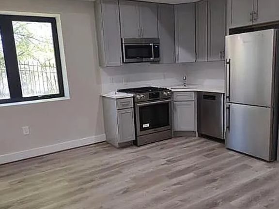 2nd image of 2812 Gainesville St SE #1