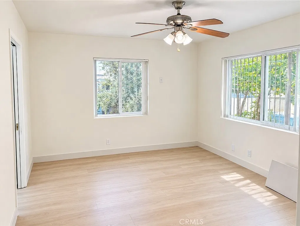 1 bed, 550 sqft, $2,400 — Photo 3