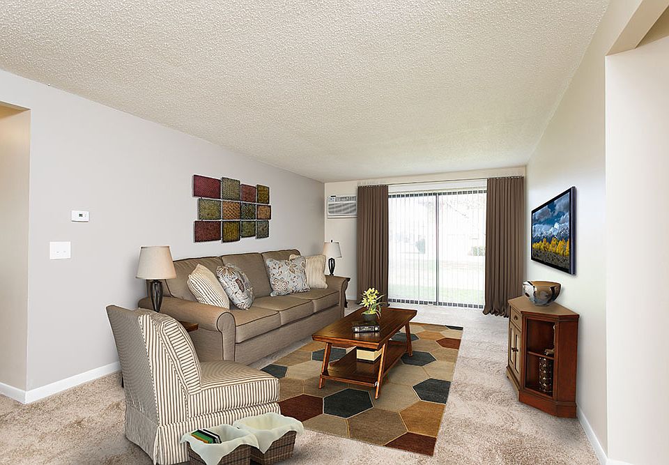 Crossroads Apartment and Townhomes Apartment Rentals Spencerport, NY