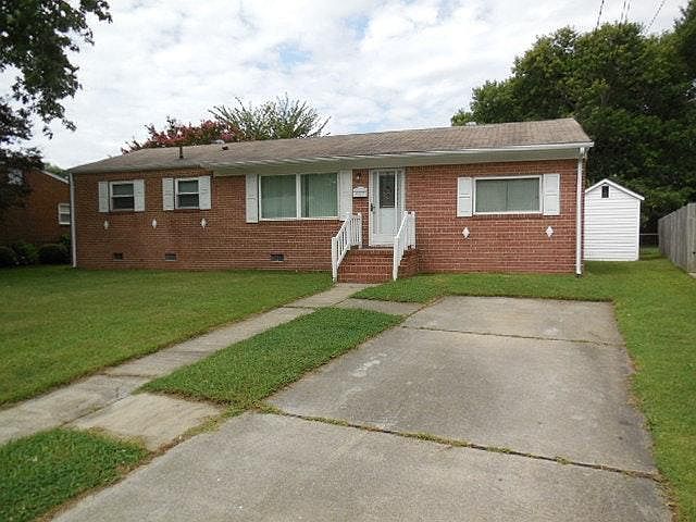 407 Brentwood Front
