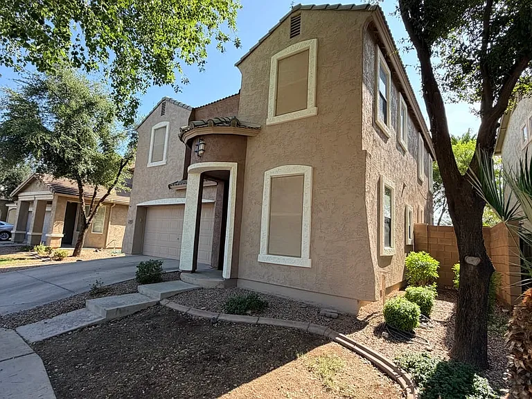 2129 S Jacana Ln — Photo 2