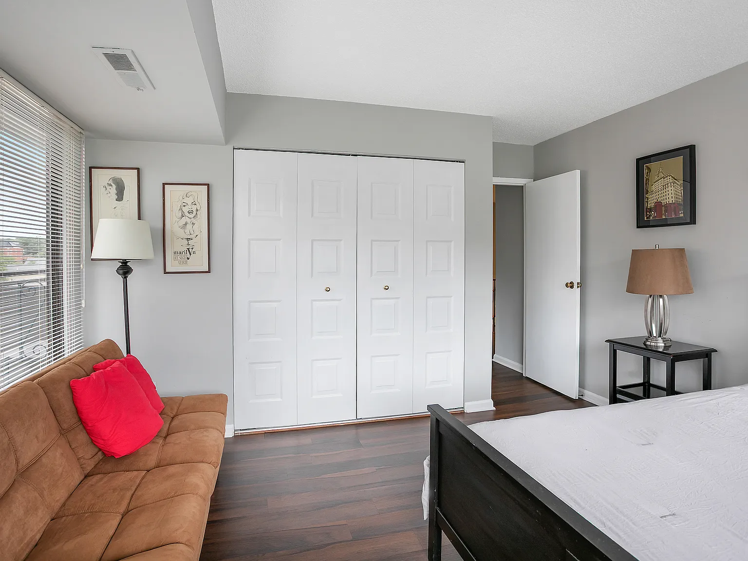 3 bed, 2.5 bath, 1564 sqft, $1,350 — Photo 3