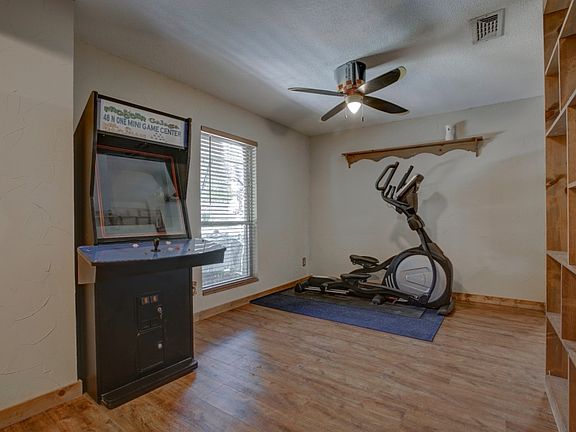 3rd image of 7524 N Richland Blvd