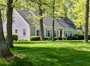 76 Back Bay Rd, Bowling Green, OH 43402