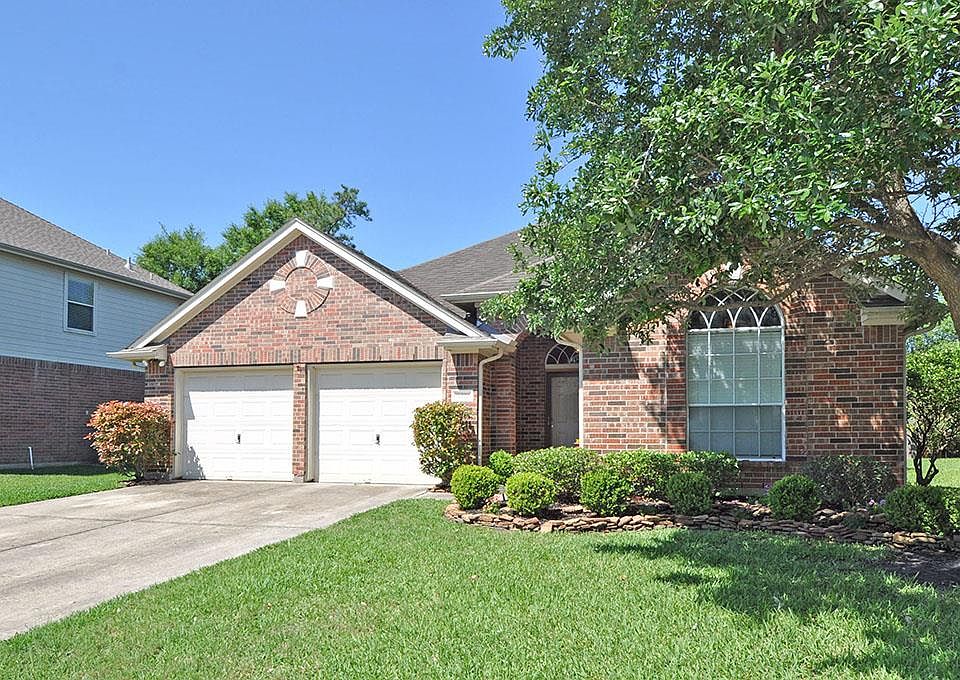 1st image of 18803 Woodbreeze Dr