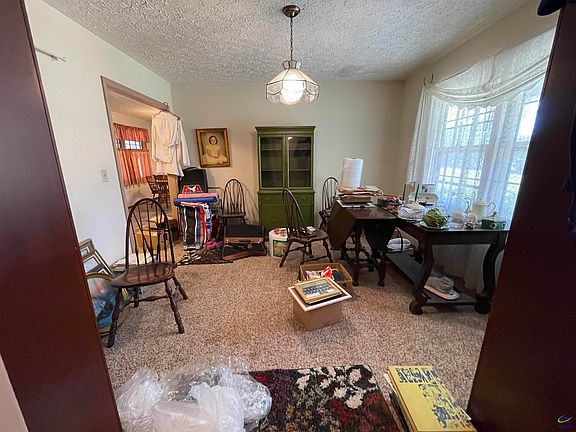 3rd image of 173 Berkley Rd