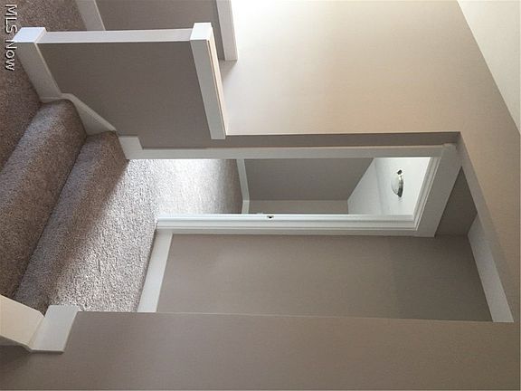 5th image of 12623 Calument Cir