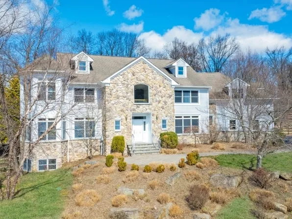 3 Indian Ln, Tewksbury Twp., NJ 07830