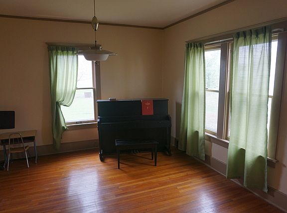 3rd image of 116 W Palmer St