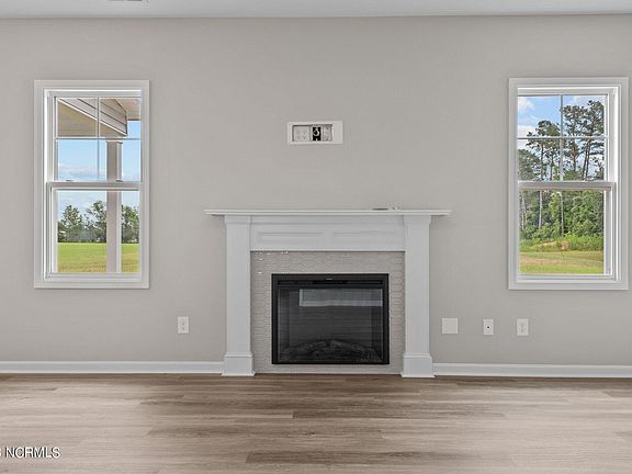 4th image of 124 Sweet Grass Lane #46
