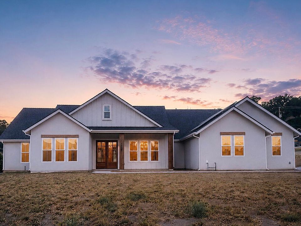 1st image of 24401 Oaktree Ct