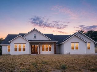 24401 Oaktree Ct, Tehachapi, CA 93561