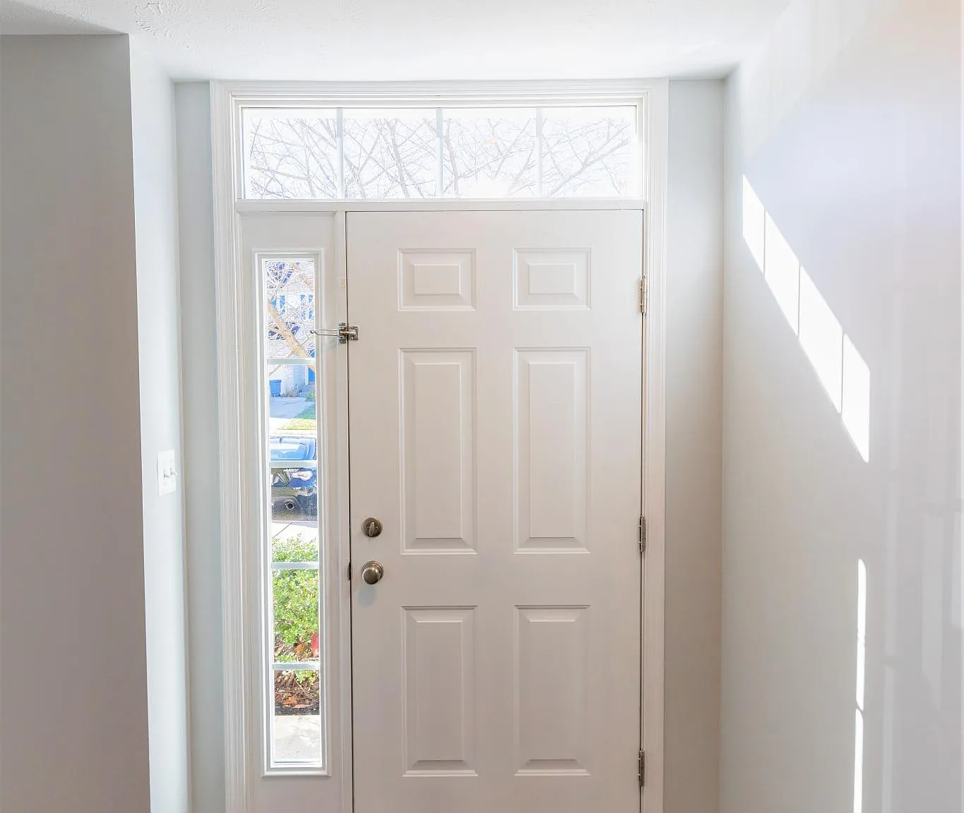 3 bed, 1980 sqft, $2,475 — Photo 3