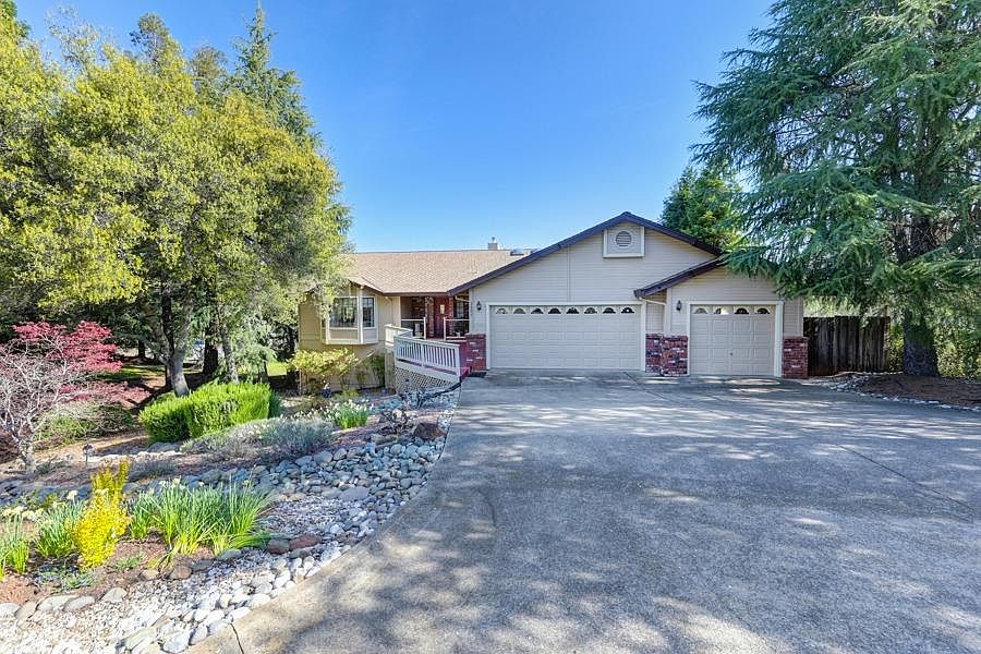 1st image of 2807 Vista Verde Dr
