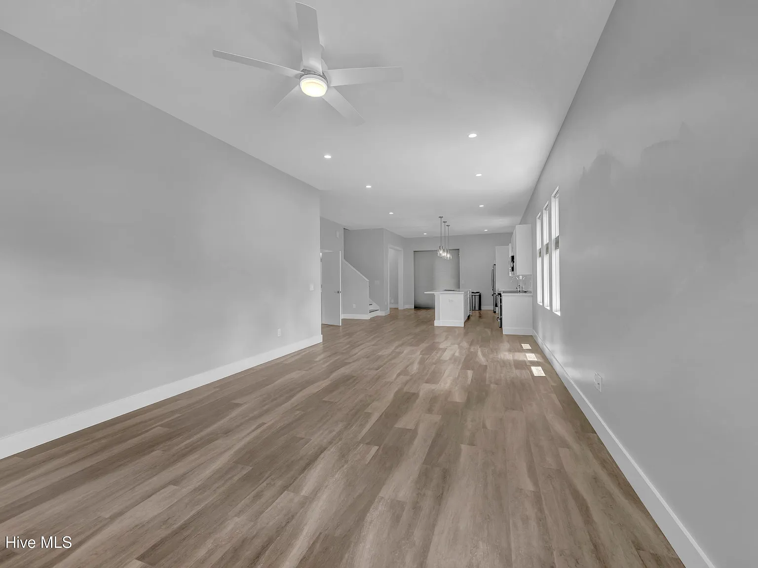 3 bed, 2.5 bath, $2,800 — Photo 4