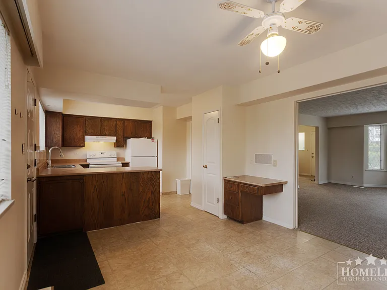 1060 Fell Ave — Photo 6