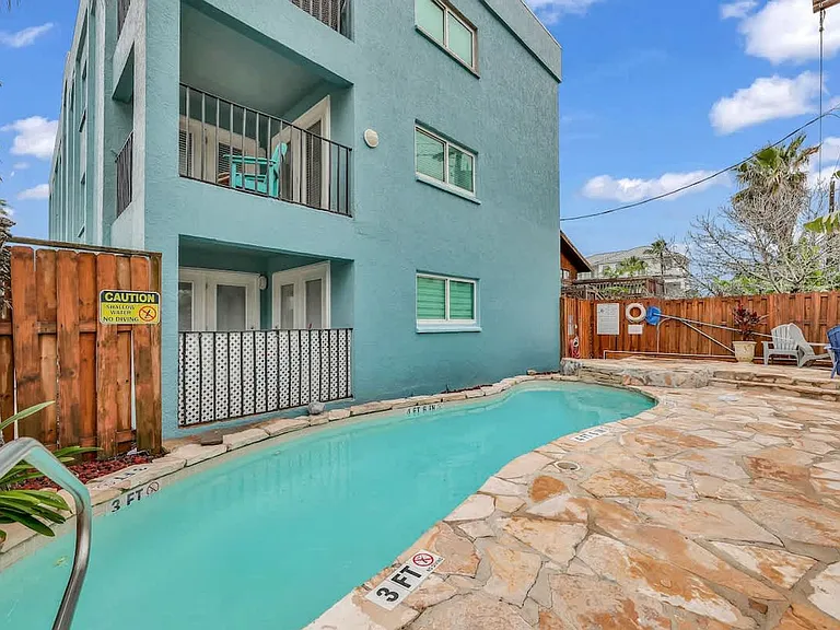 132 E Gardenia St #ID1515054P — Photo 10