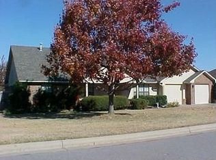 8809 Skypark Dr, Fort Smith, AR 72903
