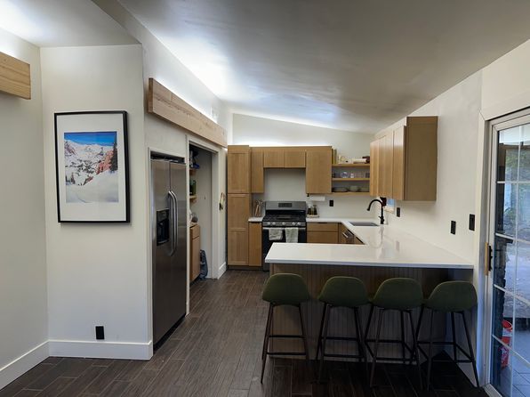 34 Upper Hillside Dr
