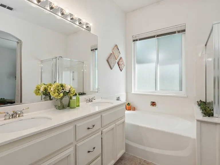 46 Diggins Dr — Photo 12