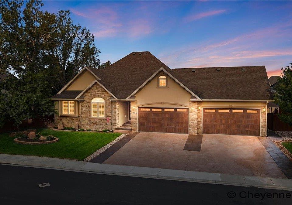 1st image of 7512 Robin Dr