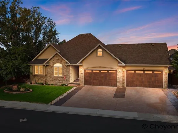 7512 Robin Dr, Cheyenne, WY 82009