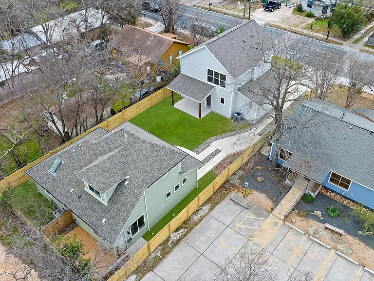 512 W Saint Johns Ave #B — Photo 15