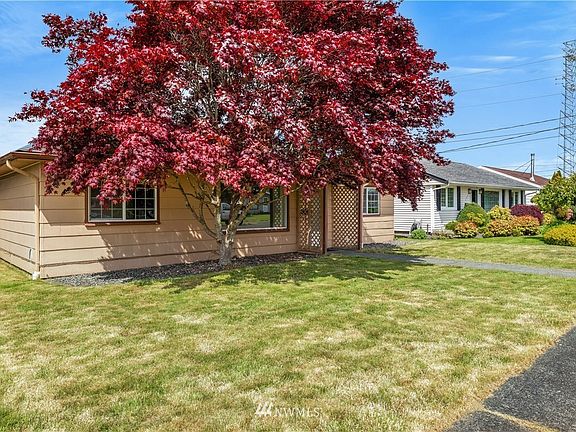 3rd image of 3025 Pacific Ave